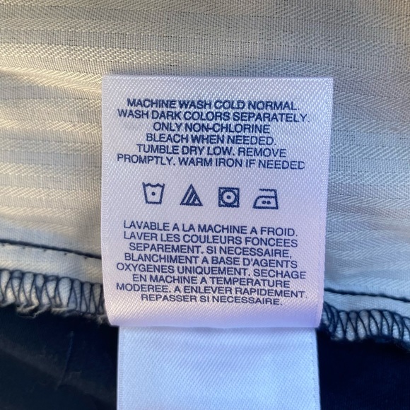 Land’s End Mid Rise Shorts - Picture 4 of 5